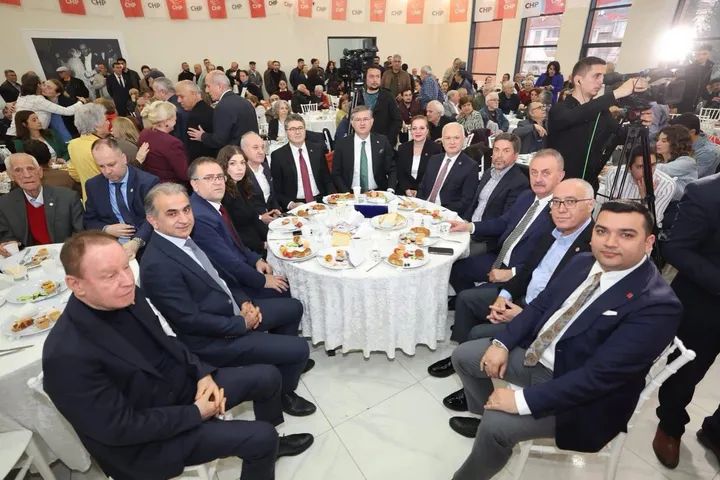 CHP Derince İlçe Başkanlığı Yeni Üye Katılım Programı Düzenledi
